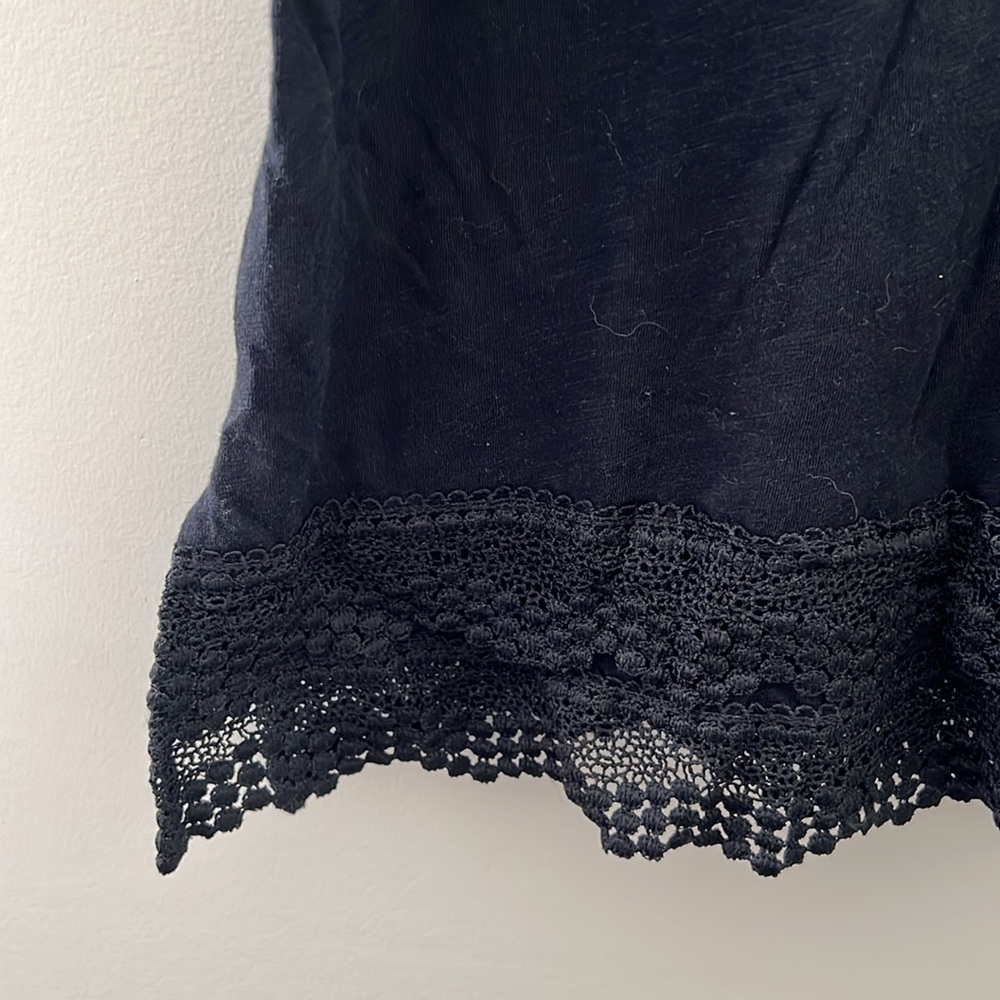 Kismet Black Crochet Hem Sleeveless Tank Top Women’s Small - Picture 3 of 6